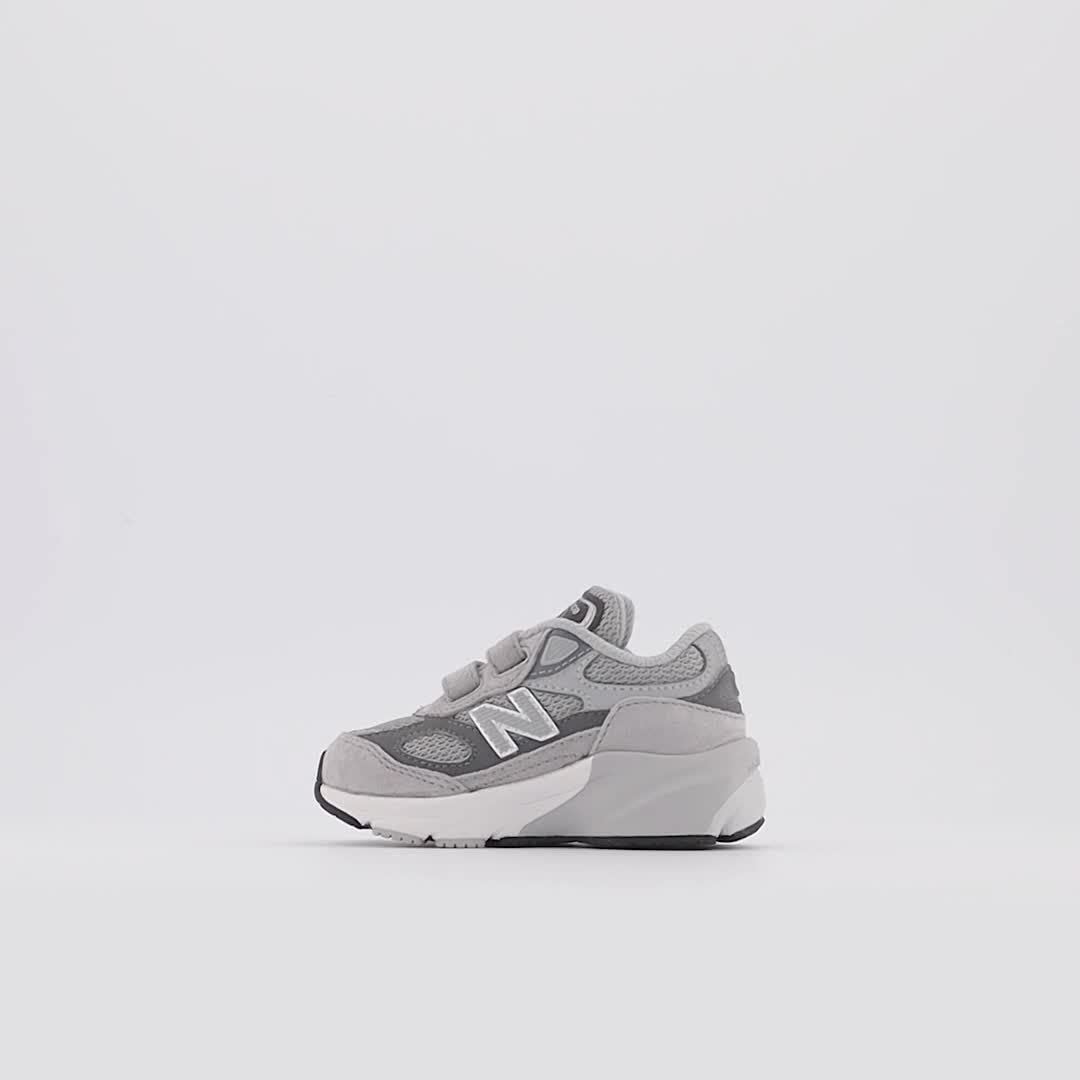 New Balance Kid's 990 V6 Sneaker, Grey/Silver