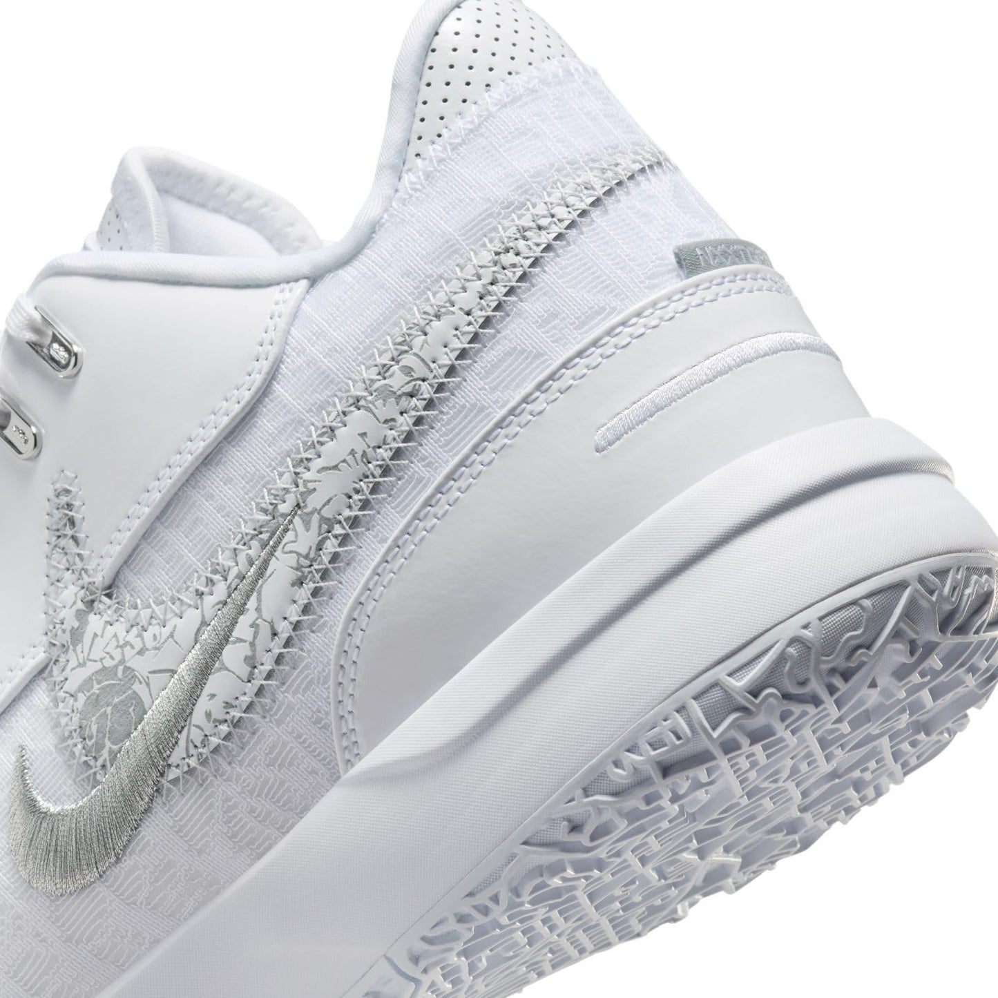 Nike Lebron 20 XX Men's Basketball Shoe White/Light Smoke Grey FJ1566-102 10