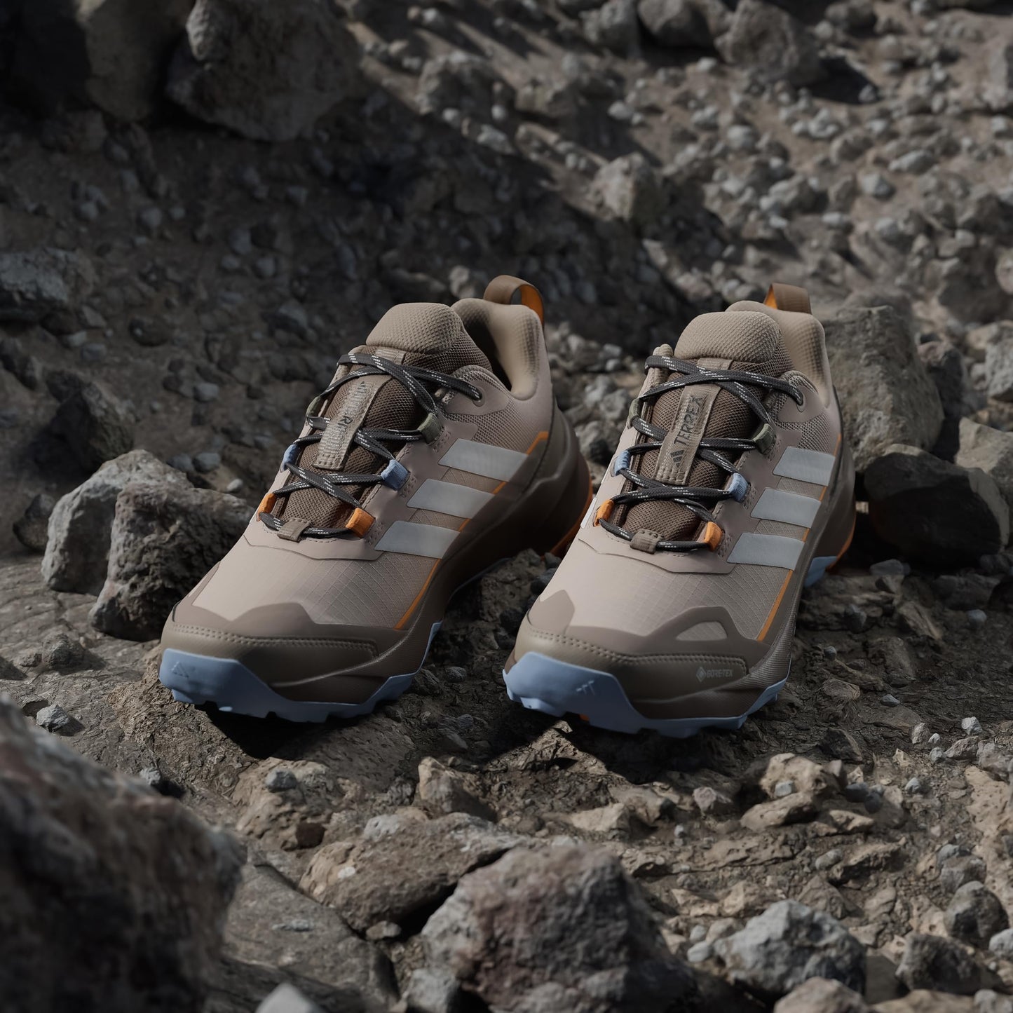 adidas Women's Terrex Skychaser AX5 Gore-TEX Hiking, Wonder Taupe/Off White/Blue