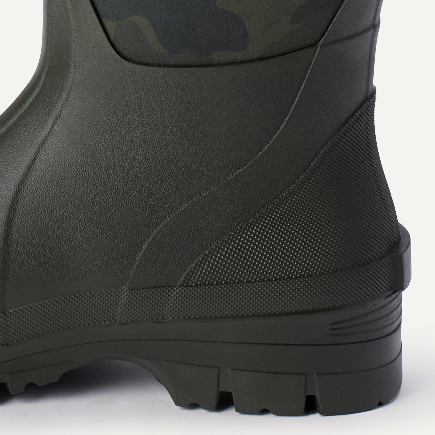 Amazon Essentials Men's Waterproof Neoprene Rubber Rain Boot, Camo/Olive