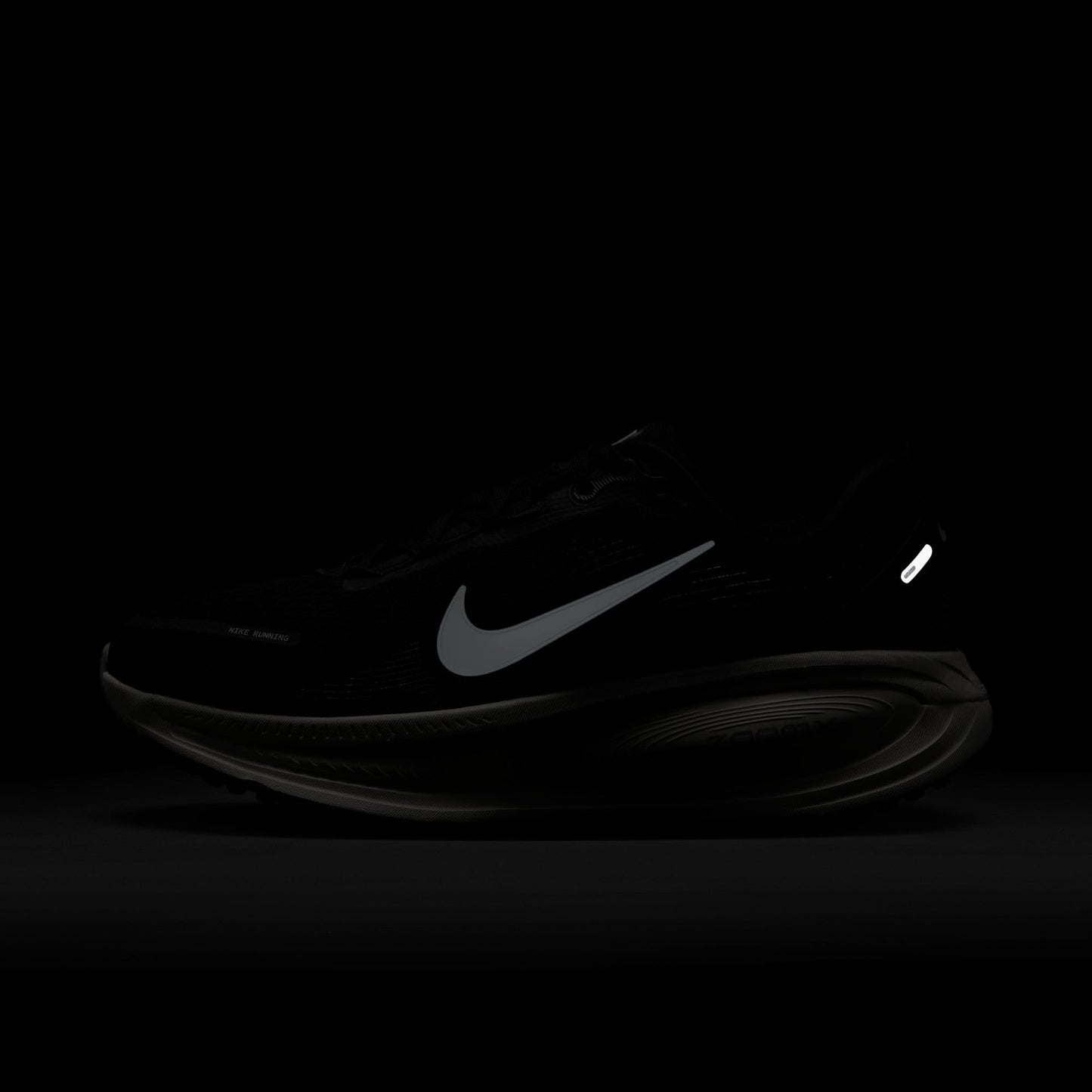 Nike Women's Vomero 18 Black/Summit White/Coconut Milk