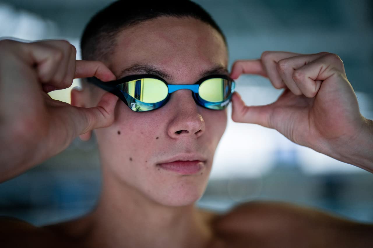 ARENA Gafas de Natación Cobra Ultra Swipe (Cobre Amarillo/Blanco)