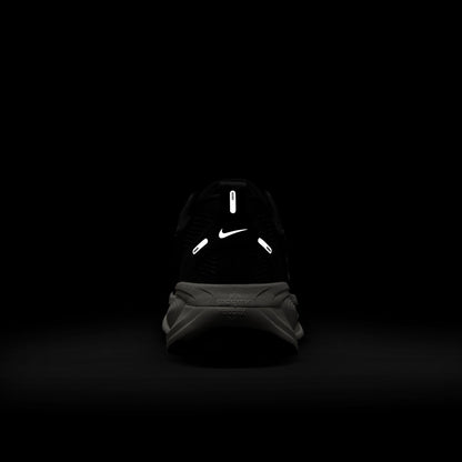 Nike Women's Vomero 18 Black/Summit White/Coconut Milk