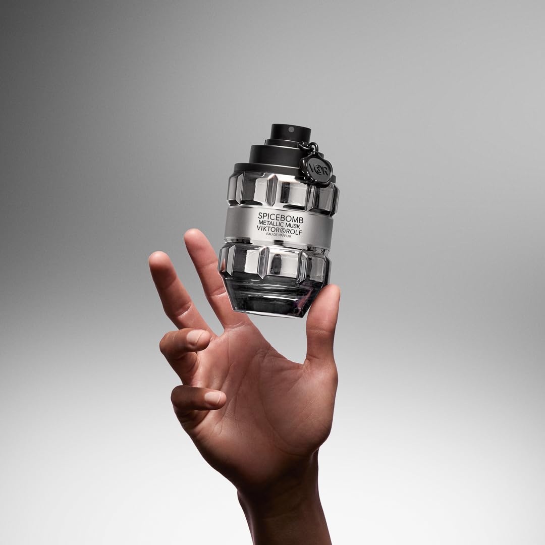 Viktor&Rolf Spicebomb Metallic Musk para Hombre (3 Fl Oz / EDP)