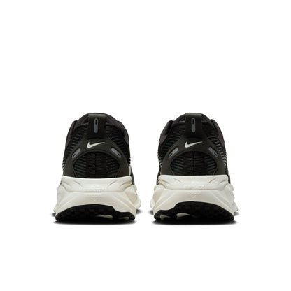 Nike Women's Vomero 18 Black/Summit White/Coconut Milk