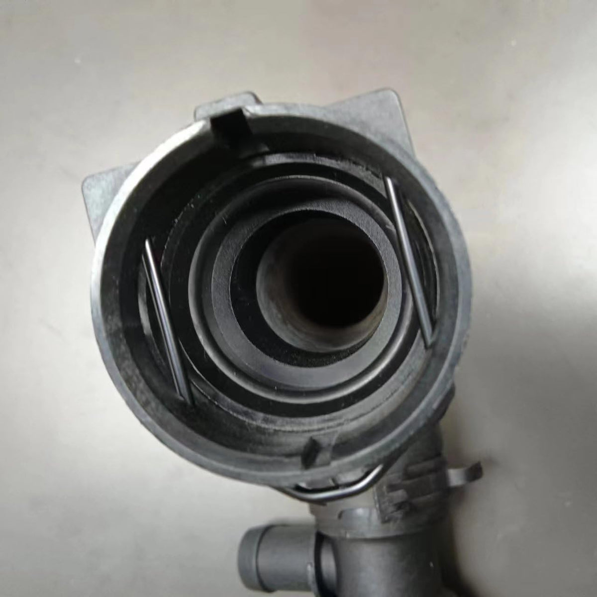 AUTO-PALPAL UPPER WATER PIPE 95B122101A 95B 122 101A