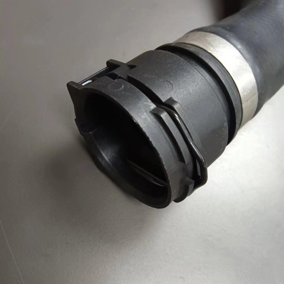 AUTO-PALPAL UPPER WATER PIPE 95B122101A 95B 122 101A
