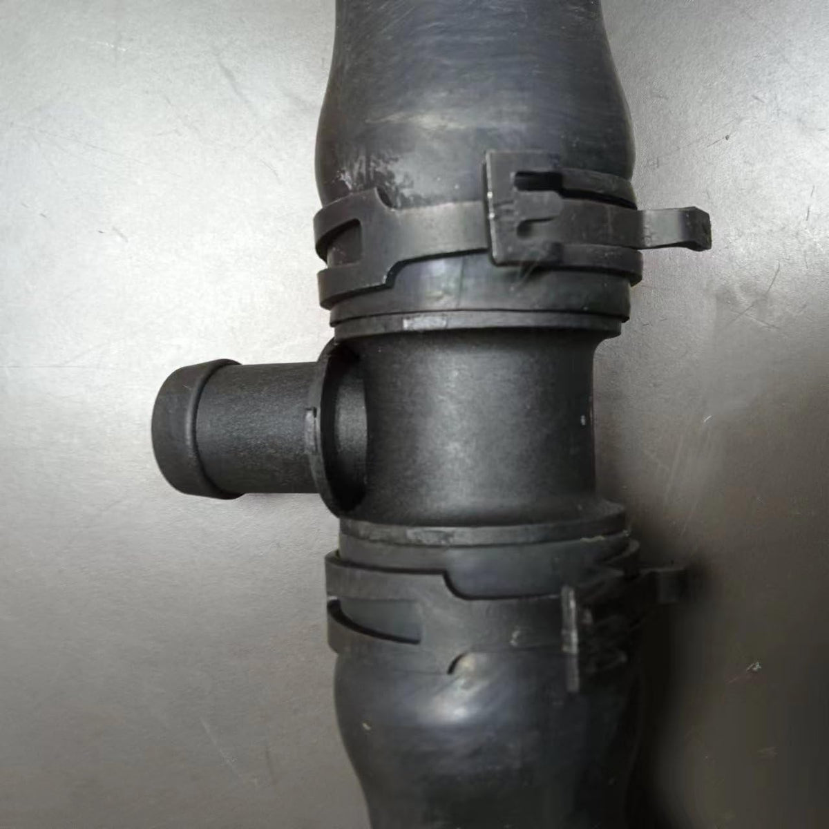 AUTO-PALPAL UPPER WATER PIPE 95B122101A 95B 122 101A