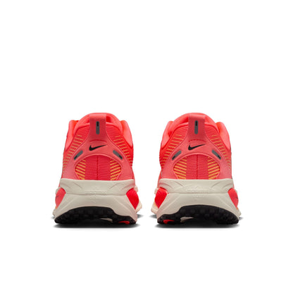 Nike Womens Vomero 18 Hot Lava/Black/Chalk/Orange Pulse