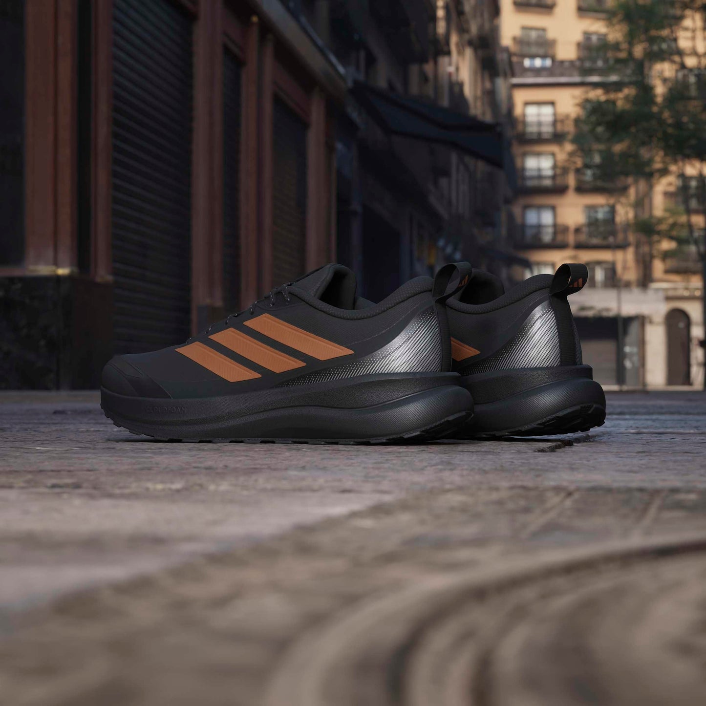 adidas Men's Run Falcon 6 All Terrain, Black/Thermal Gold Metallic/White