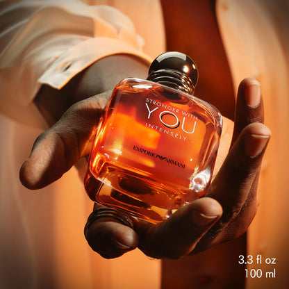 Armani Beauty Set Stronger With You Intensely de 2 Piezas para Hombre (1 Fl Oz y 0.3 Fl Oz)
