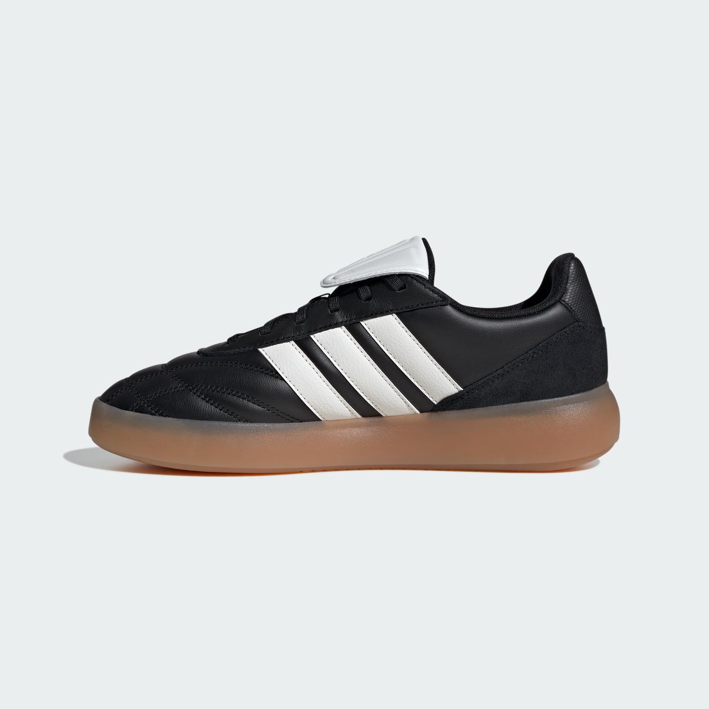 adidas Men's Barreda Mundial, Black/White/Gum