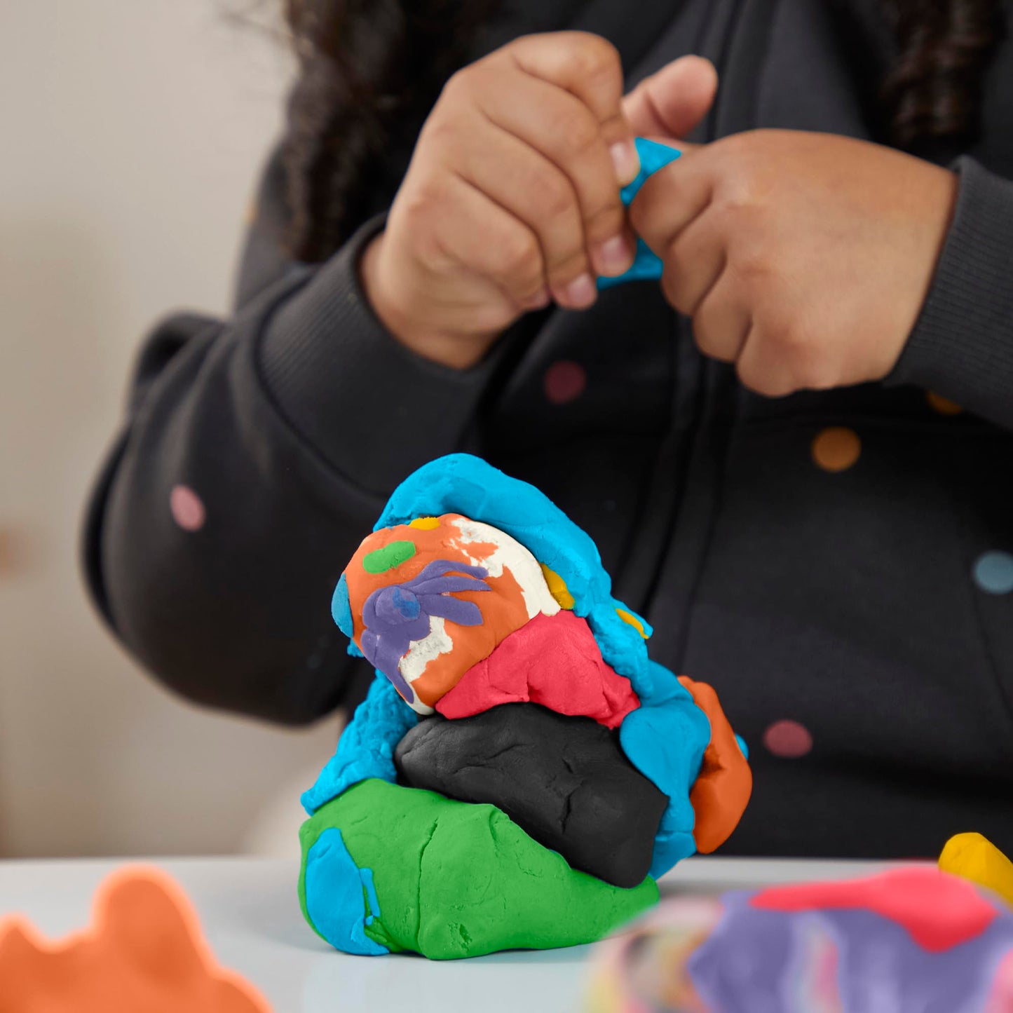 Play-Doh Paquete a Granel de 48 Latas (3oz)