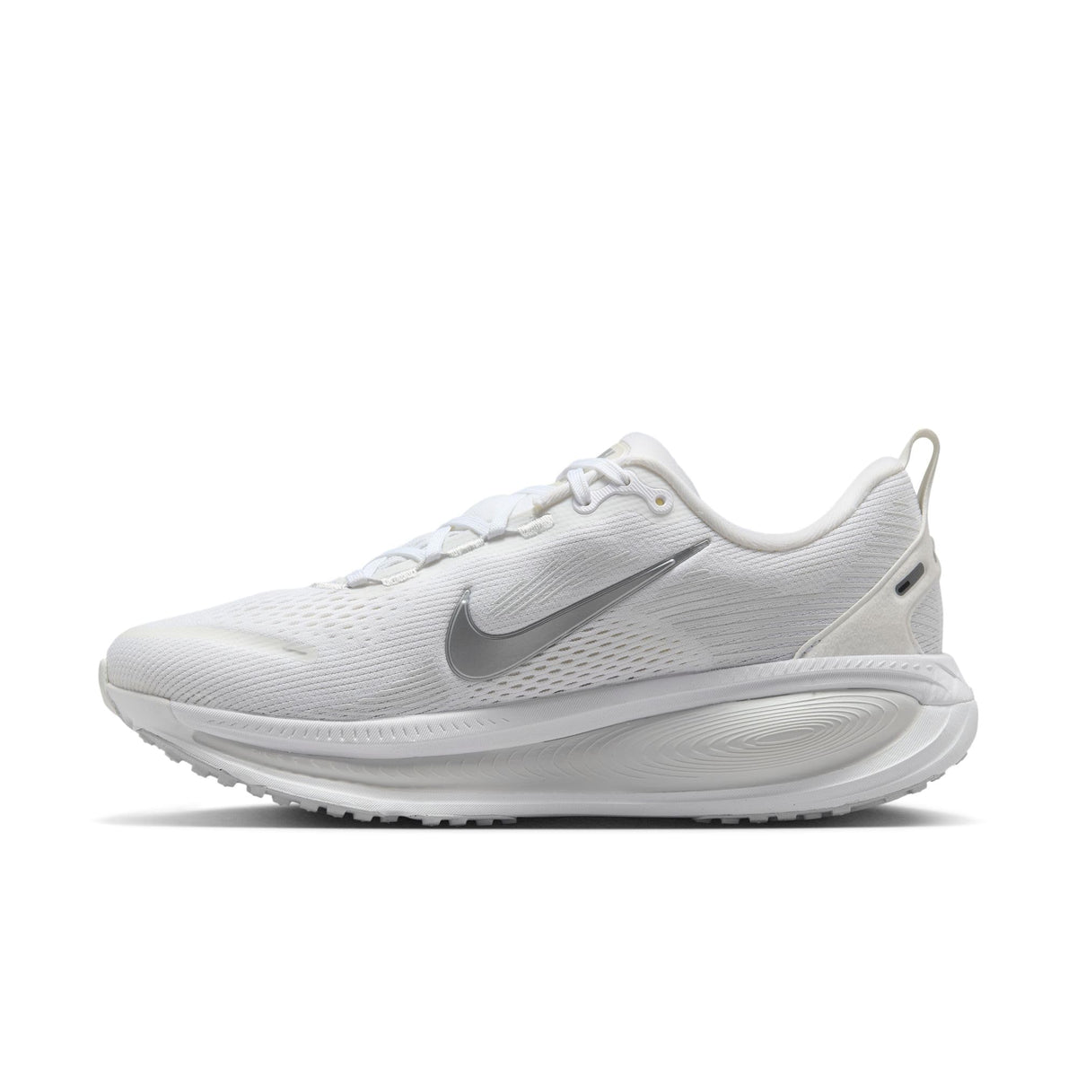 Nike Women's Vomero 18 White/Metallic Silver/Photon Dust
