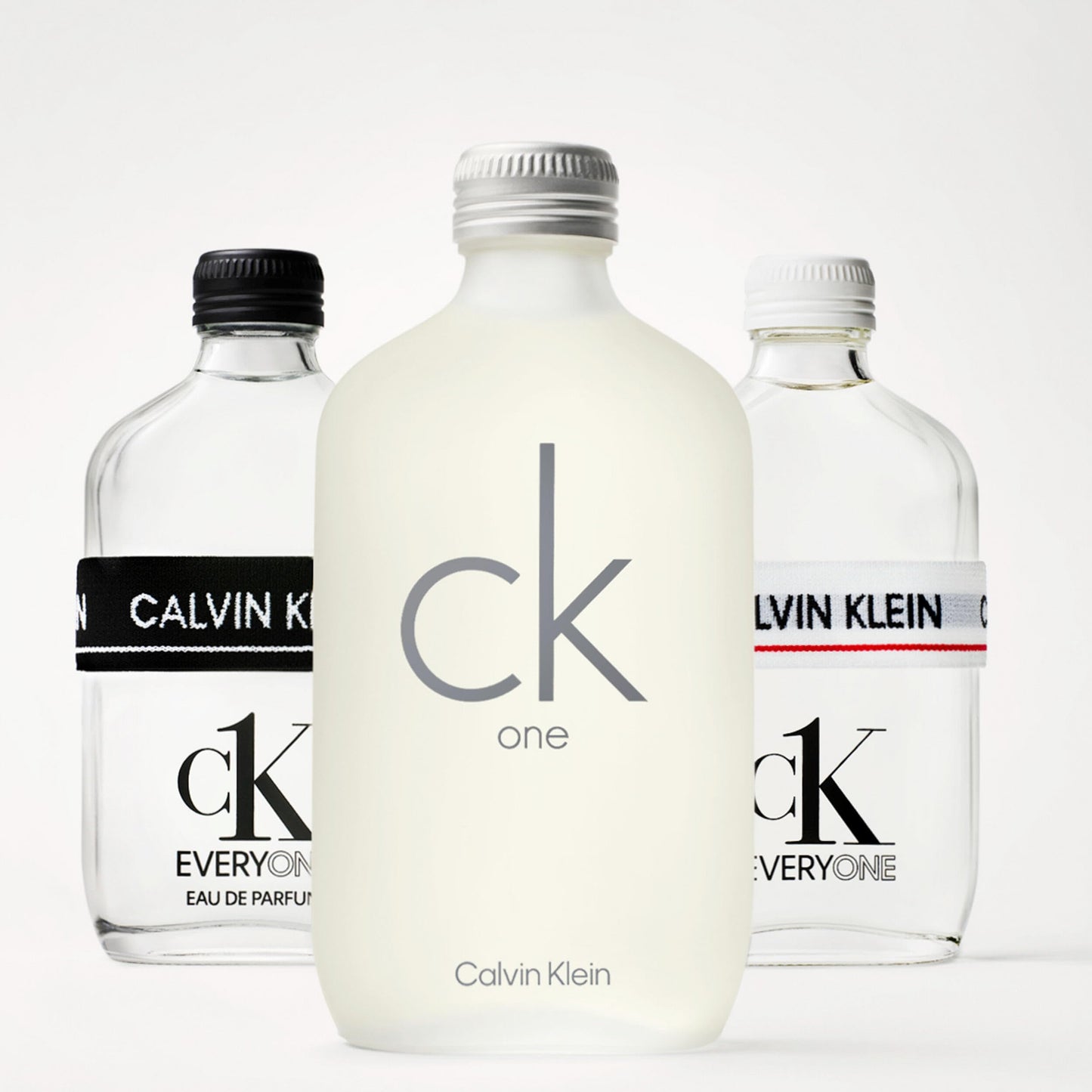 Calvin Klein Set de Regalo CK One de 4 Piezas (6.7 oz, 0.5 oz, 6.7 oz y 3.3 oz / EDT)