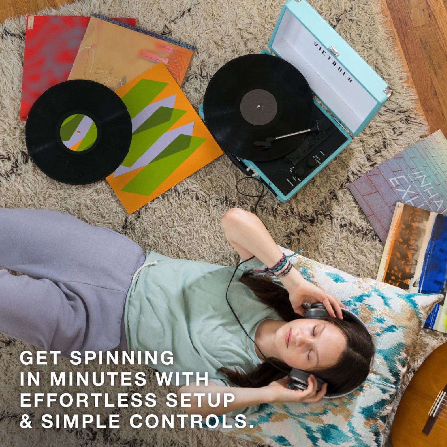Victrola Toca Discos Portátil de Maleta Journey con Bluetooth (Blanco)