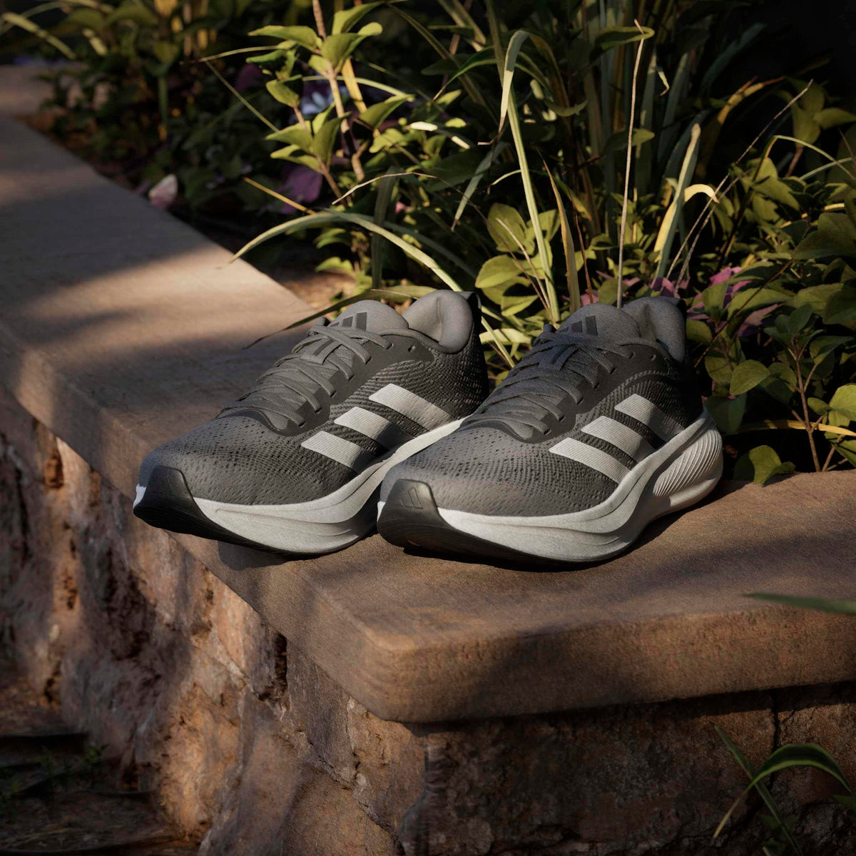 adidas Men's Response Pace Running, Black/White/Matte Silver