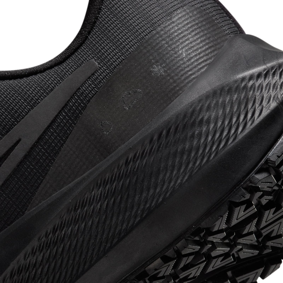 Nike Pegasus 39 Shield Men's Weatherized Road Running Shoes (DO7625-001, Black/Off Noir/Dark Smoke Grey/Black)