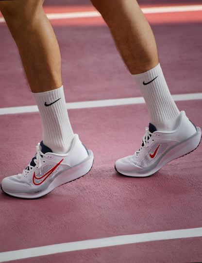 Nike Men's Quest 6 Road Running Shoes, White/University Red-Obsidian-Wolf Grey