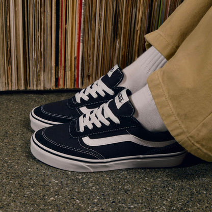 Vans Men's Brooklyn LS Shoe - Low-Top Sneakers for Everyday Wear, Walking, Work & Fashion