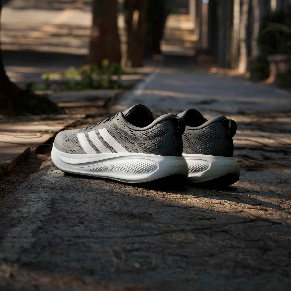 adidas Men's Response Pace Running, Black/White/Matte Silver