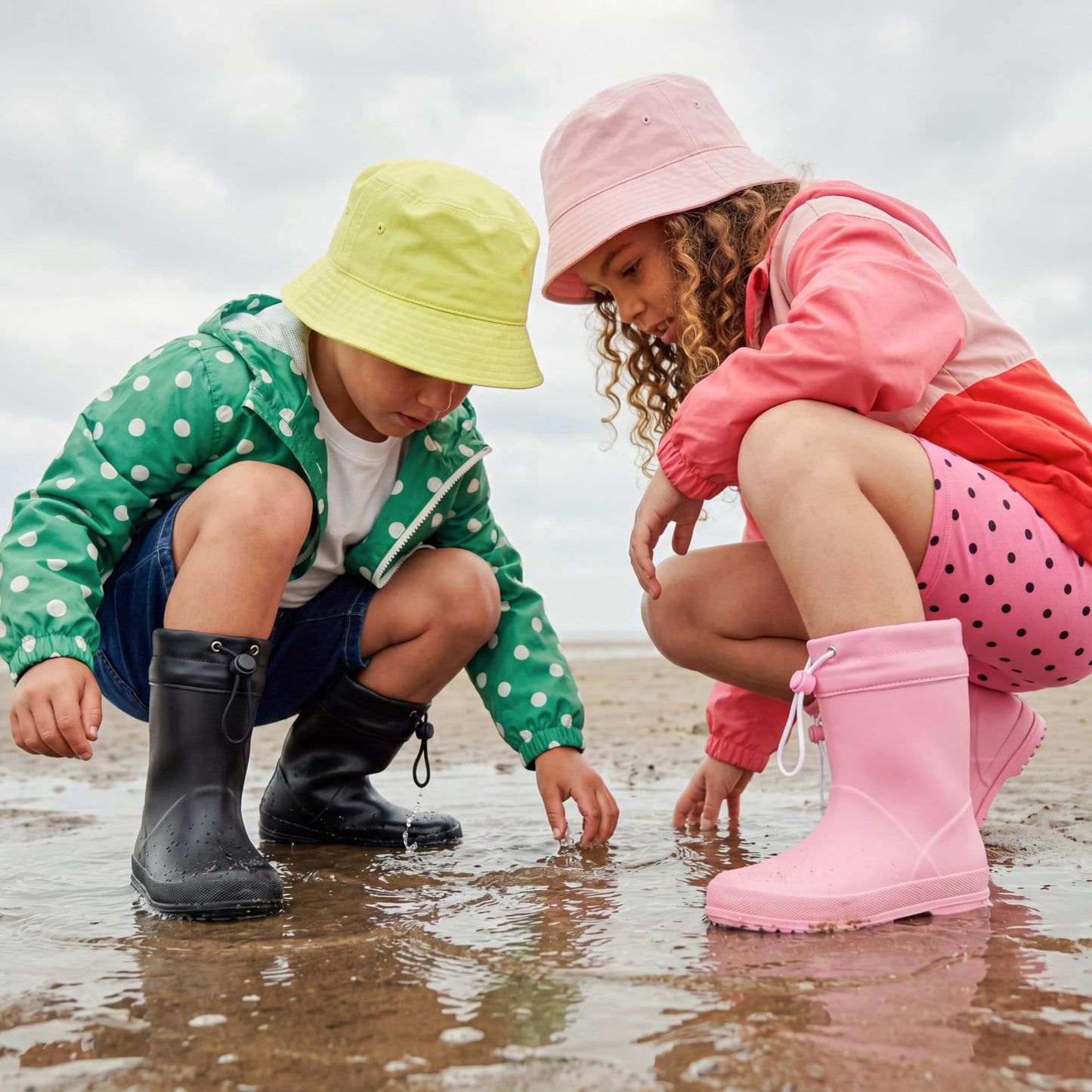 DREAM PAIRS Kids Rain Boots Boys Girls Lightweight Boots Waterproof Easy-on Outdoor Playing Rain Boot Unisex-Child, Pink, SDRB2401K