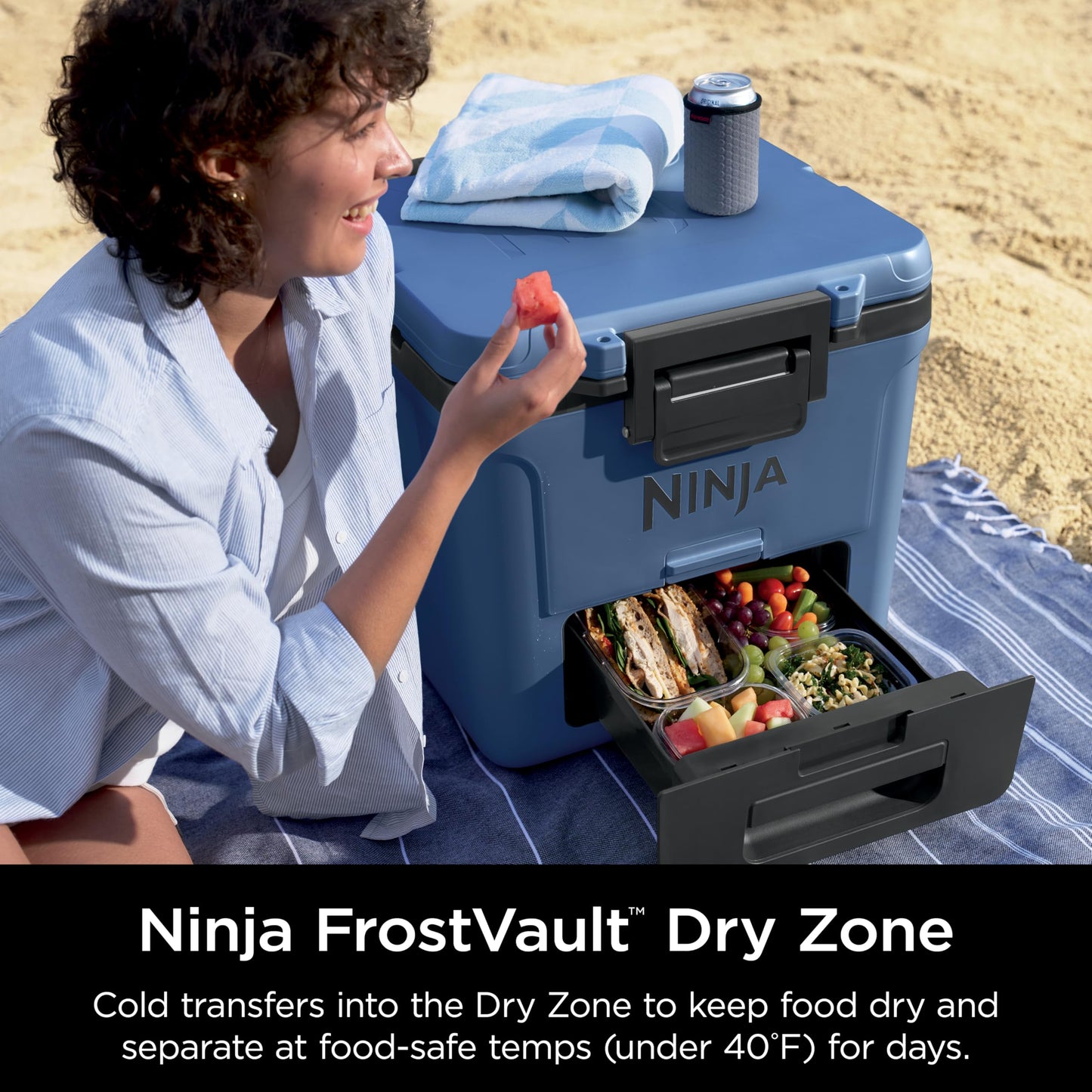 Ninja Hielera FrostVault 30QT con Ruedas (FB230BL / Lakeshore Blue)