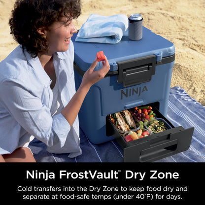 Ninja Hielera FrostVault 30QT con Ruedas (FB230BL / Lakeshore Blue)