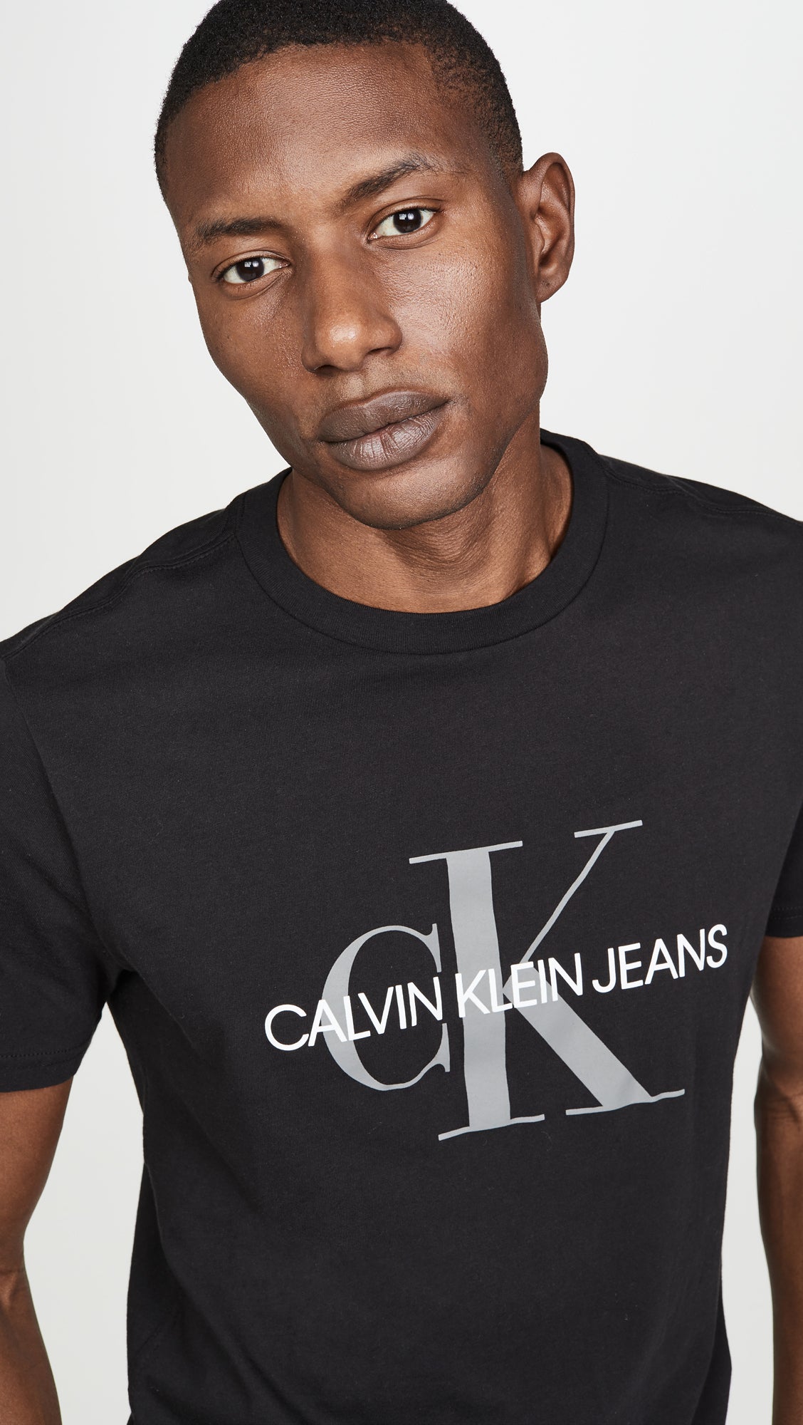 Calvin Klein Camiseta de Manga Corta con Logo Monograma (Negro)
